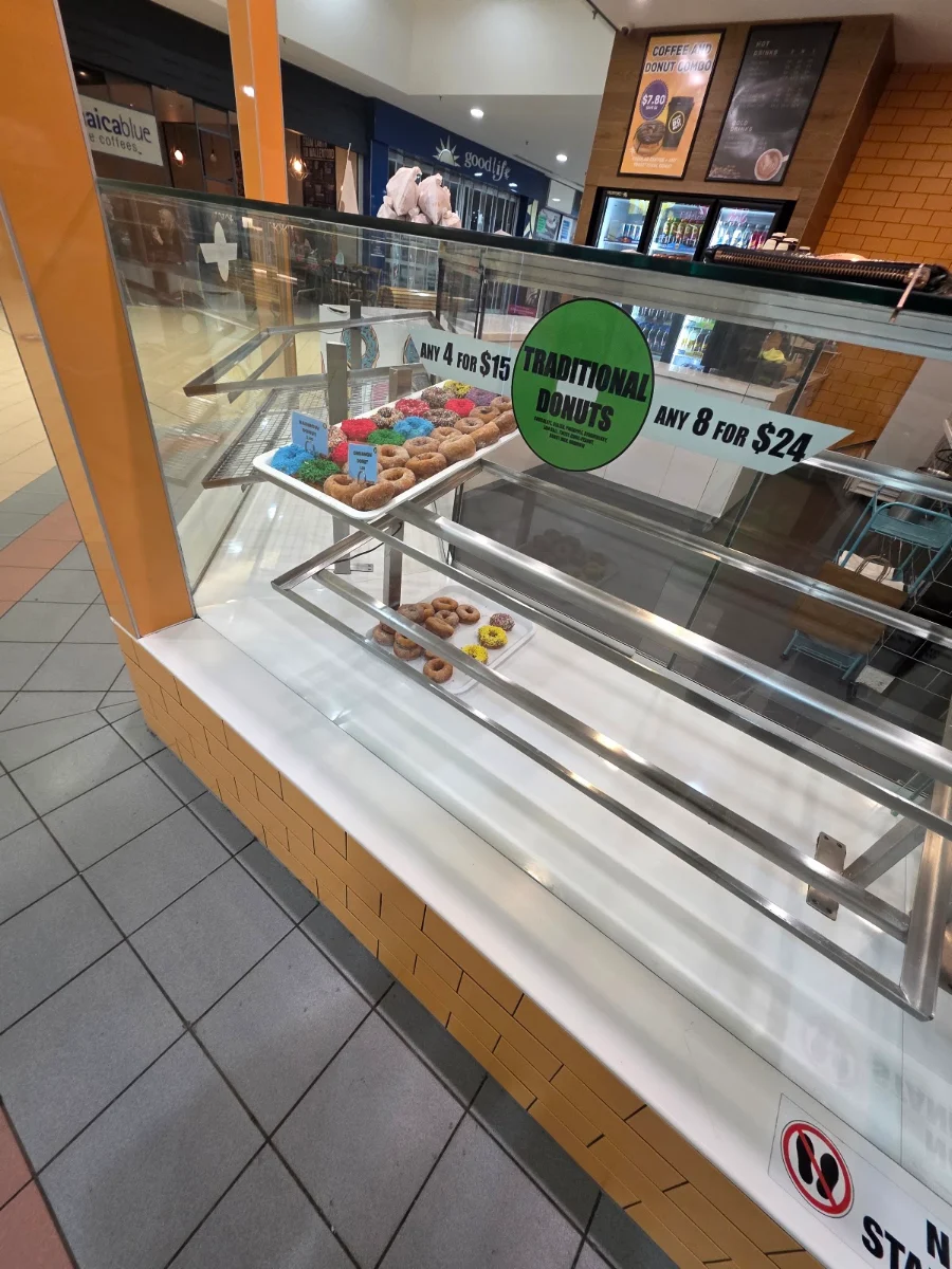 Vibe, Puffin Fresh Donuts