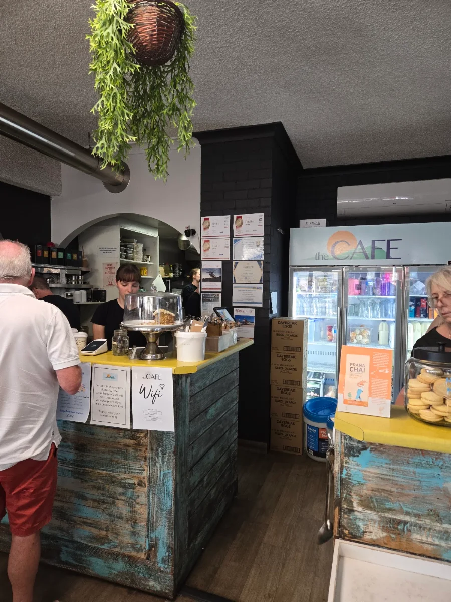 Vibe, The Cafe