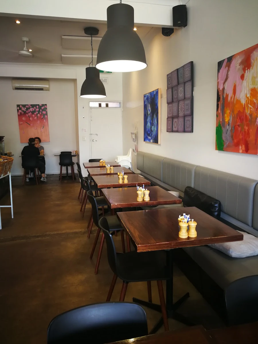 Vibe, Fress Cafe