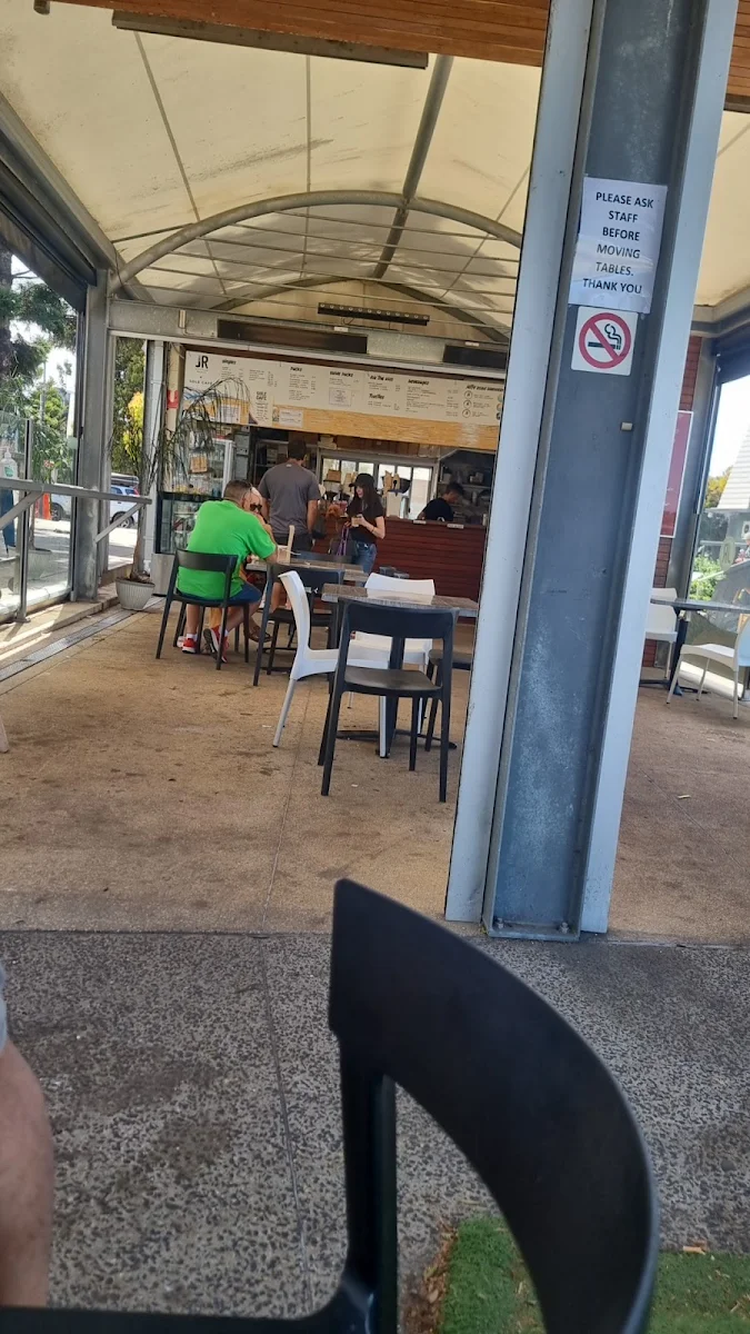 Vibe, Sole Waterfront Cafe
