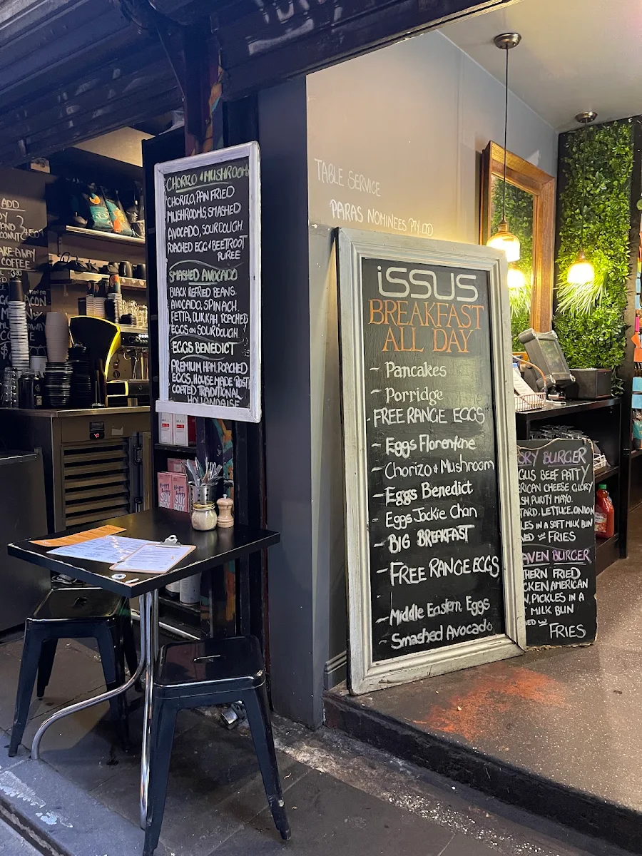 Menu, Cafe Issus