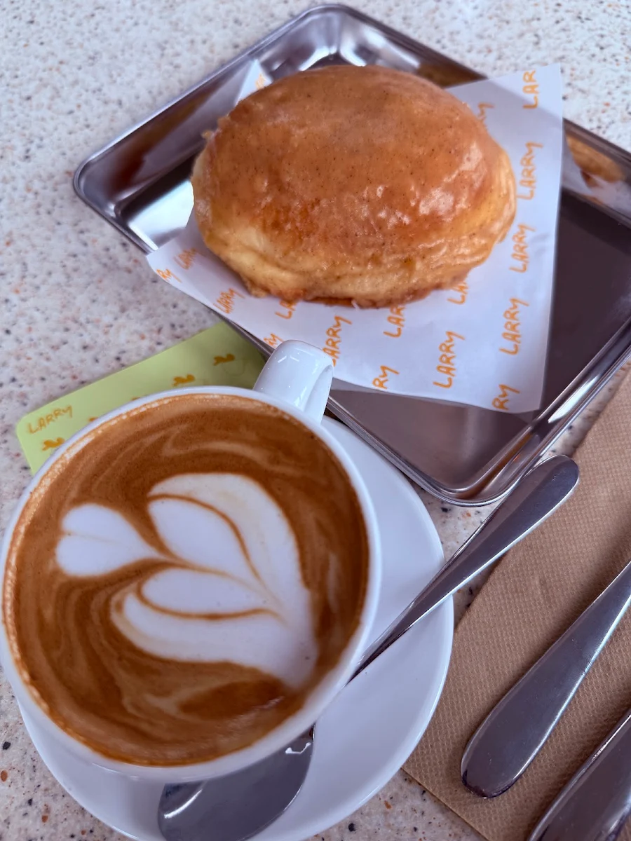 Food & drink, Larry Bakery Cafe