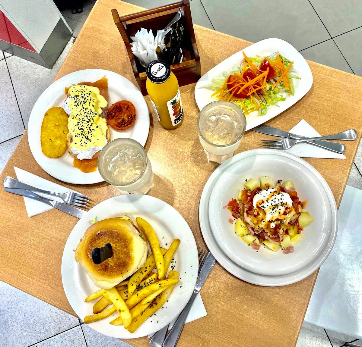 Food & drink, Luv A Coffee Airlie Beach