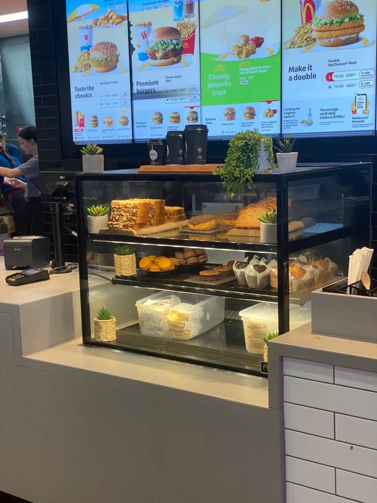 Vibe, Mcdonald's Traveston Service Centre