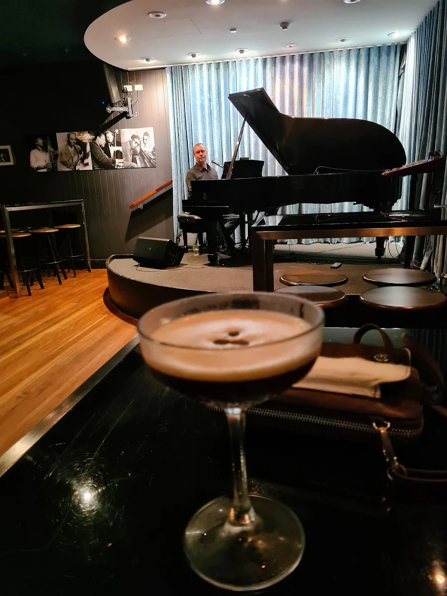 Food & drink, Doo-Bop Bar