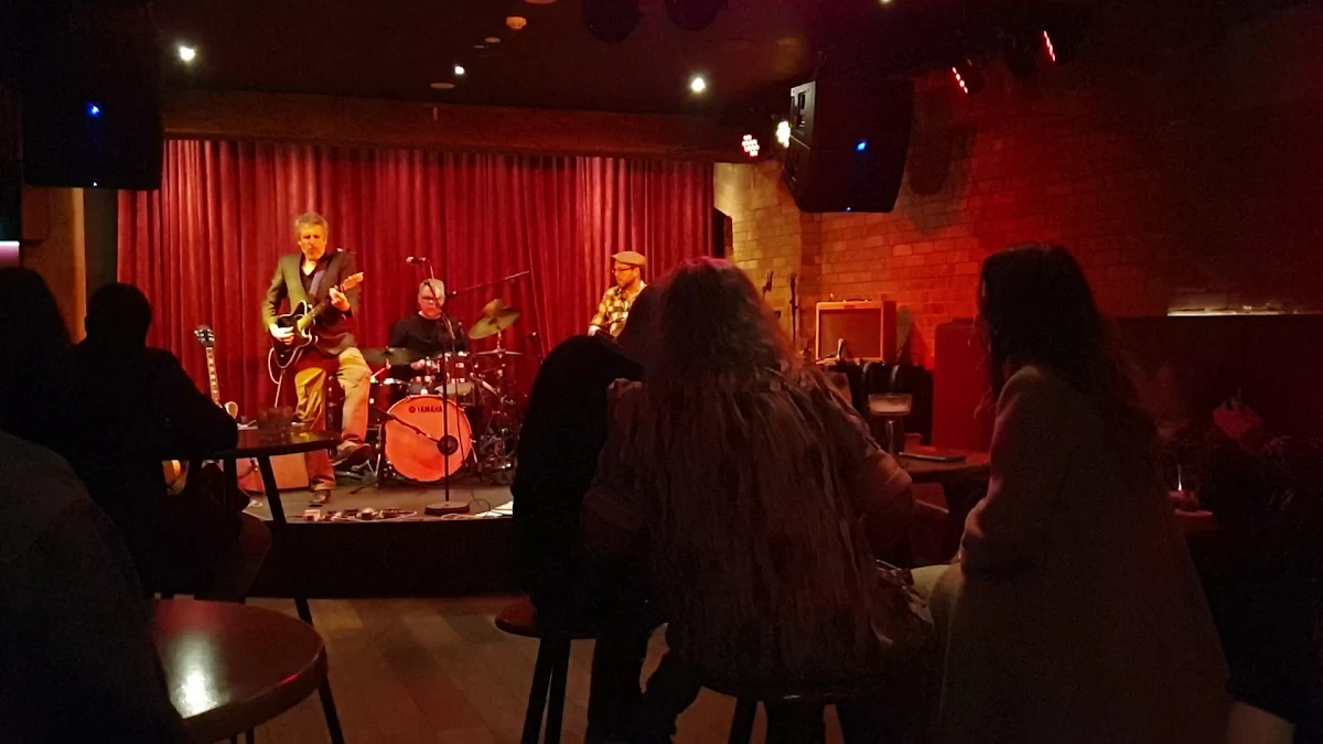 Vibe, Doo-Bop Bar