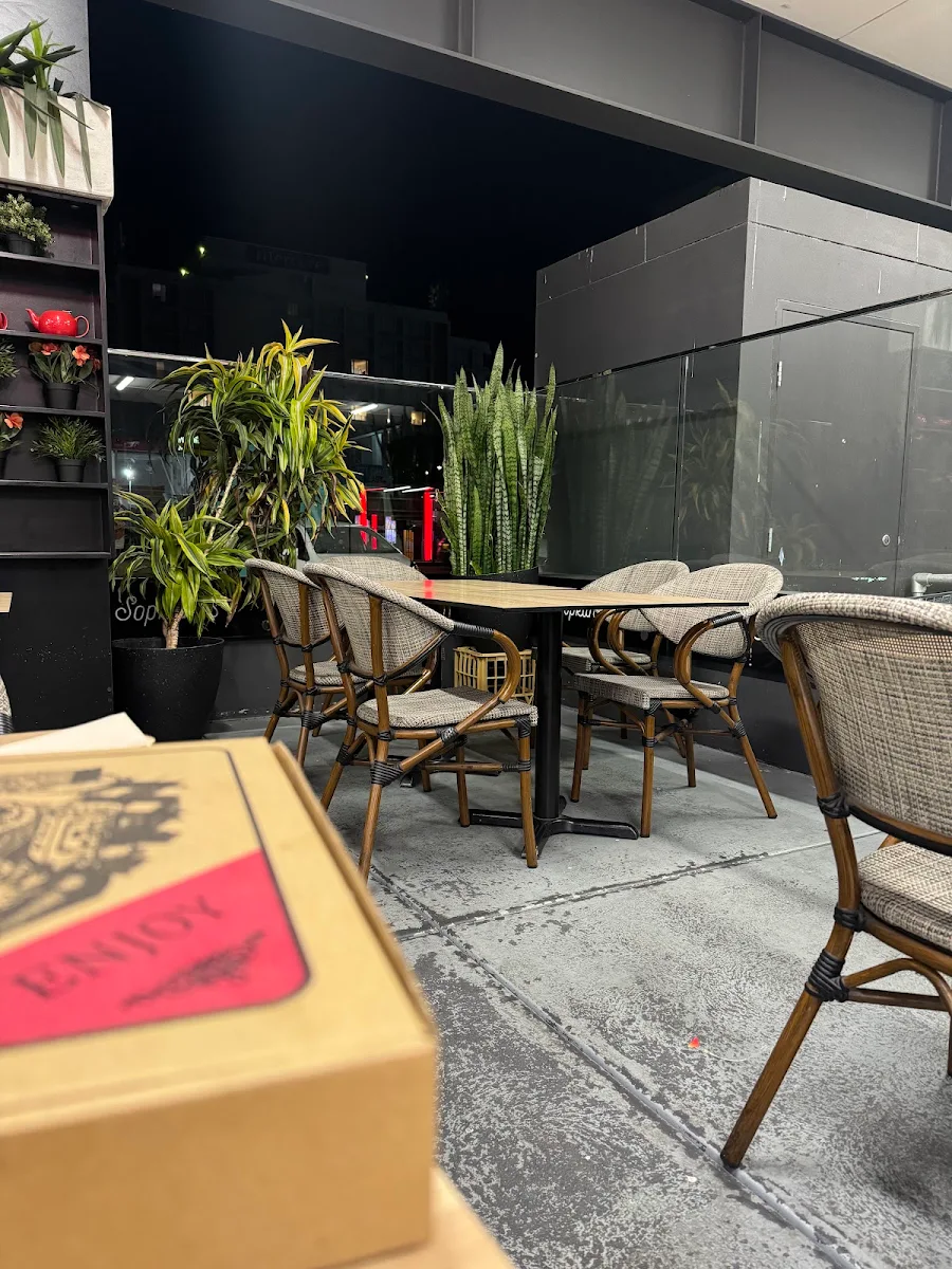 Vibe, Sopranos Gourmet Pizza Pasta & Kebab