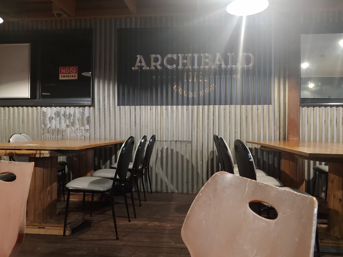 Vibe, Archibald Hotel