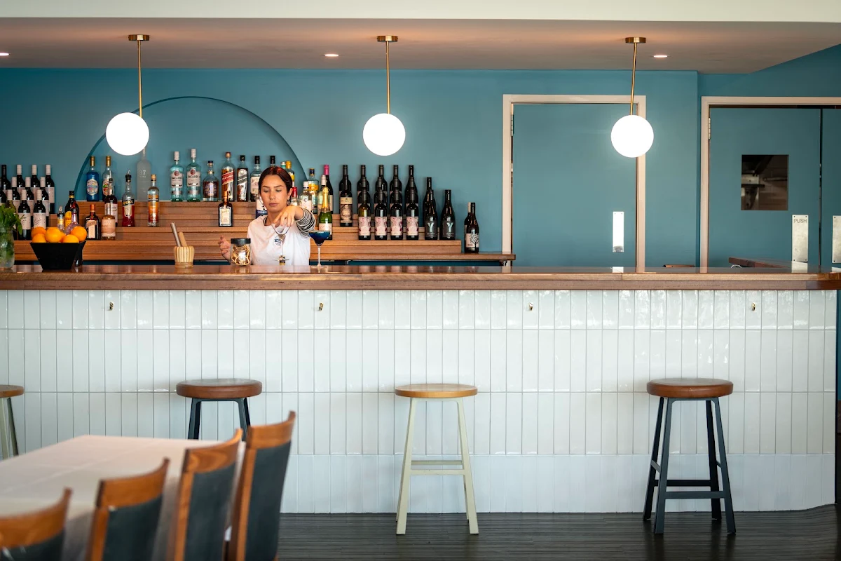 Vibe, Native Harbourview Restaurant