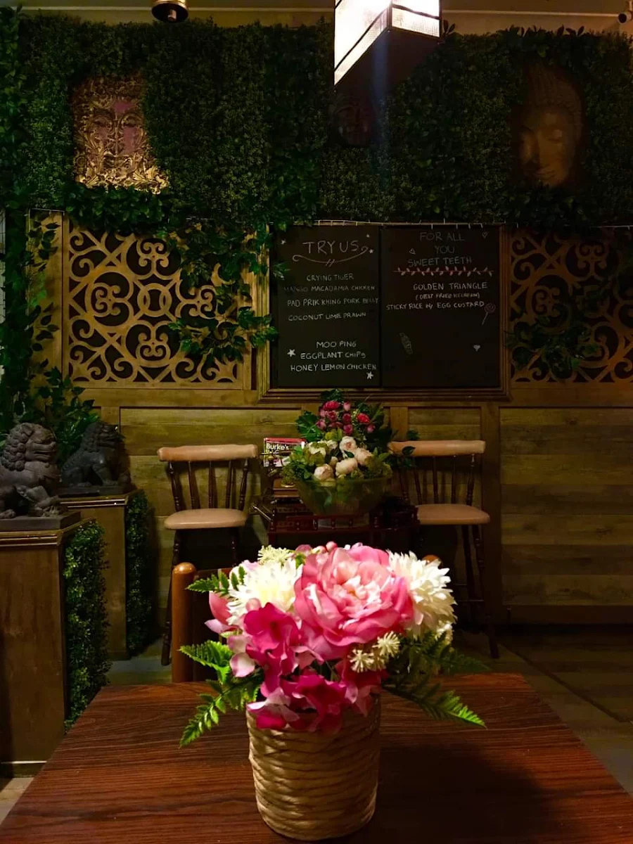 Menu, Yumm Thai co co Wallsend