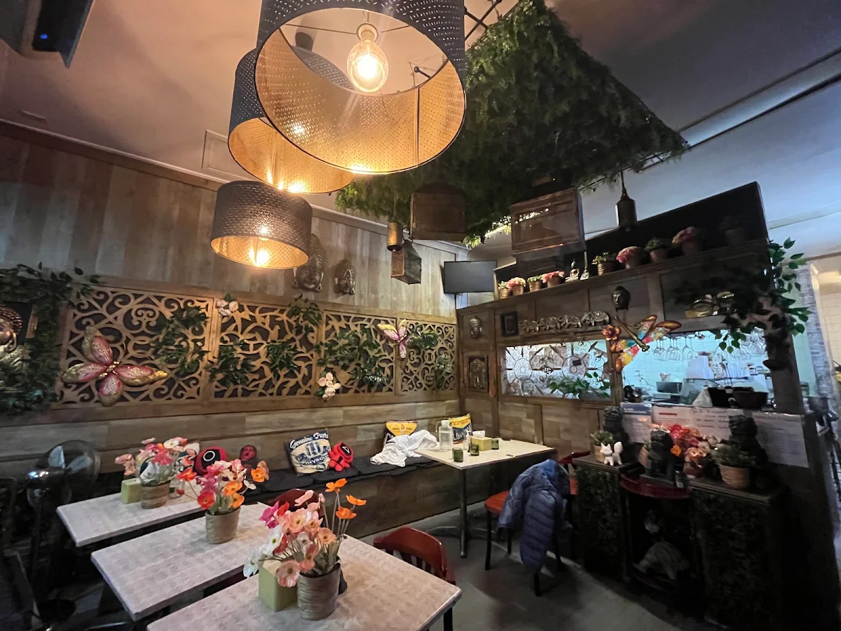 Vibe, Yumm Thai co co Wallsend