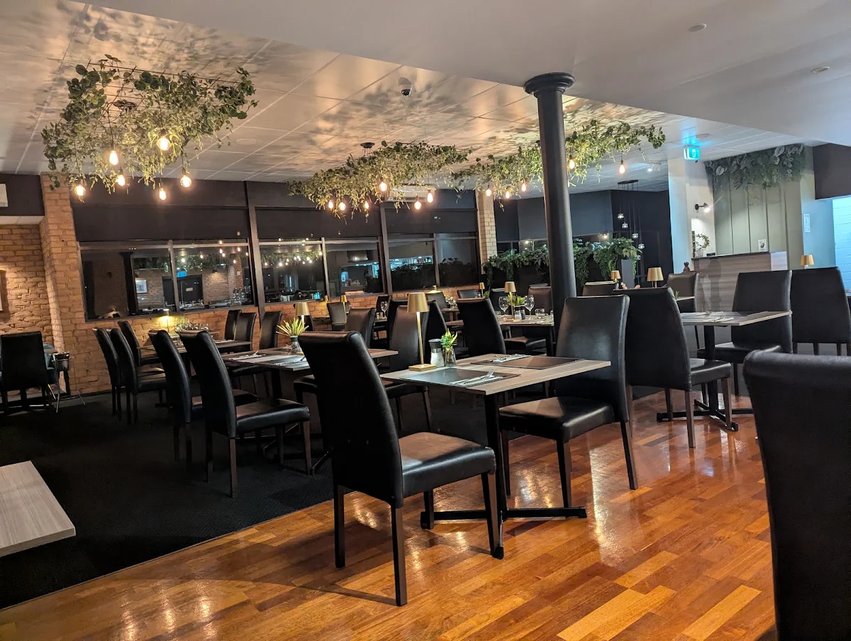 Vibe, Gardens Restaurant