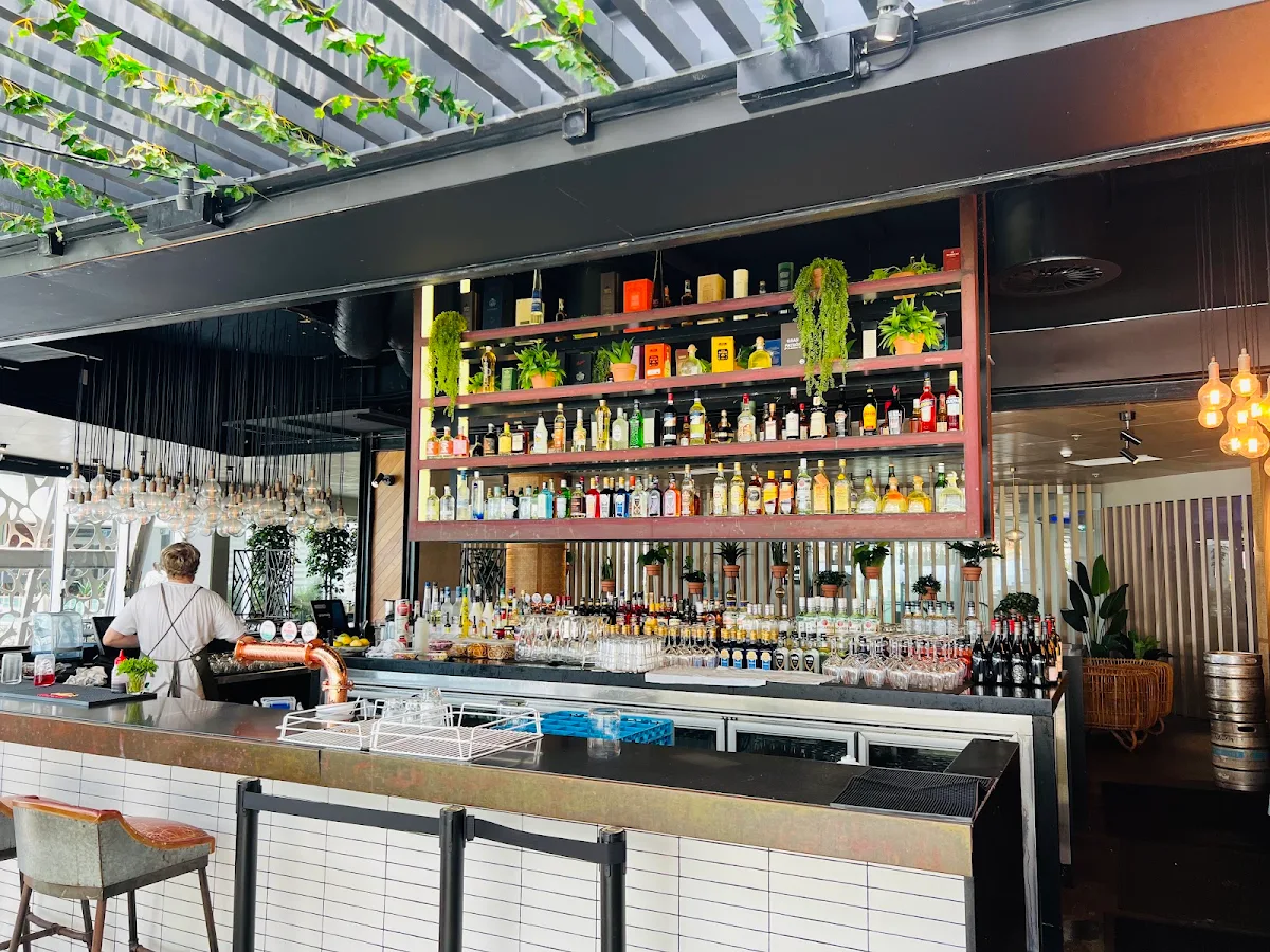 Vibe, Hurricane's Grill & Bar Surfers Paradise