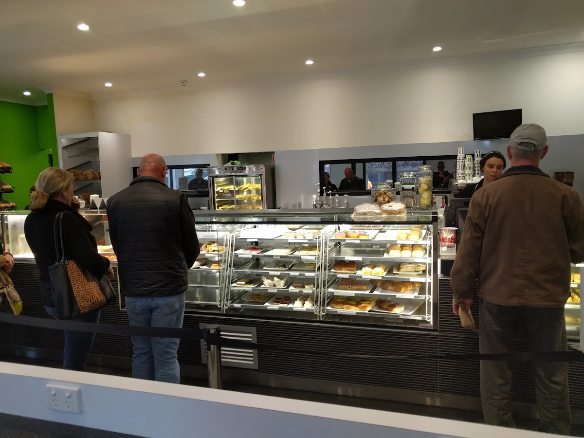 Vibe, Gray's Bakery