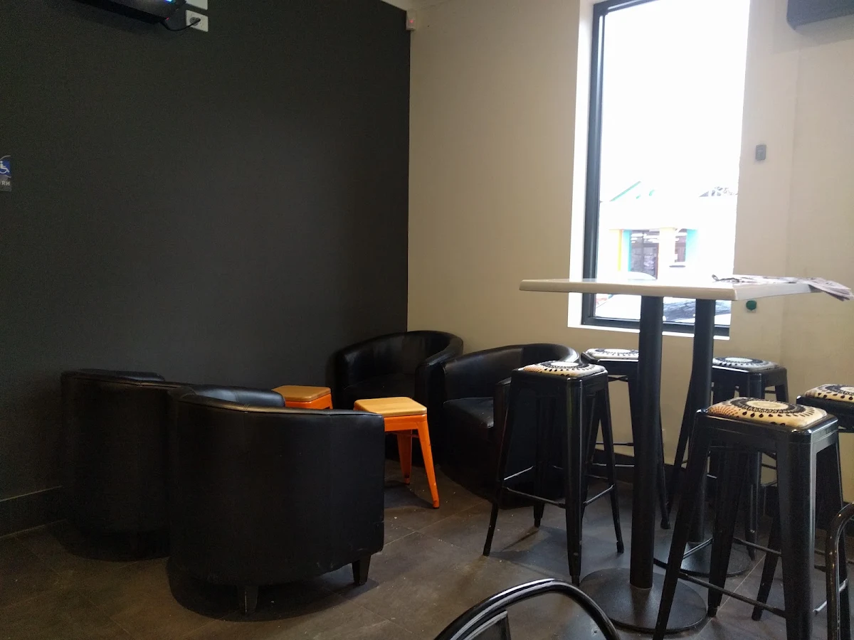 Vibe, Gray's Bakery