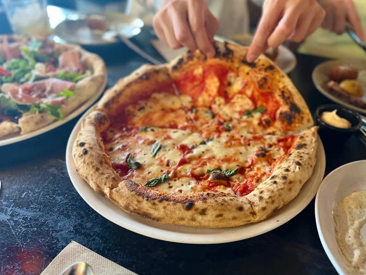 Food & drink, Locale Mio