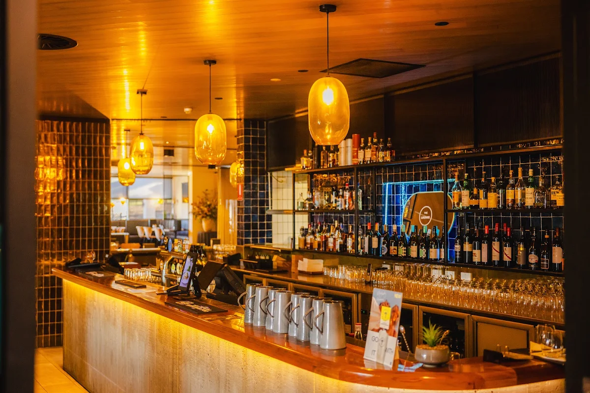 Vibe, Shoreline Hotel Cafe Bar & Dining