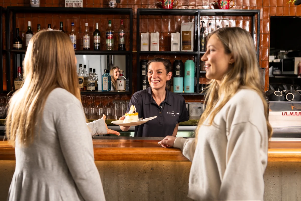 Vibe, Shoreline Hotel Cafe Bar & Dining