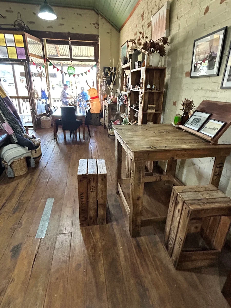 Vibe, Timber Tales Coffee