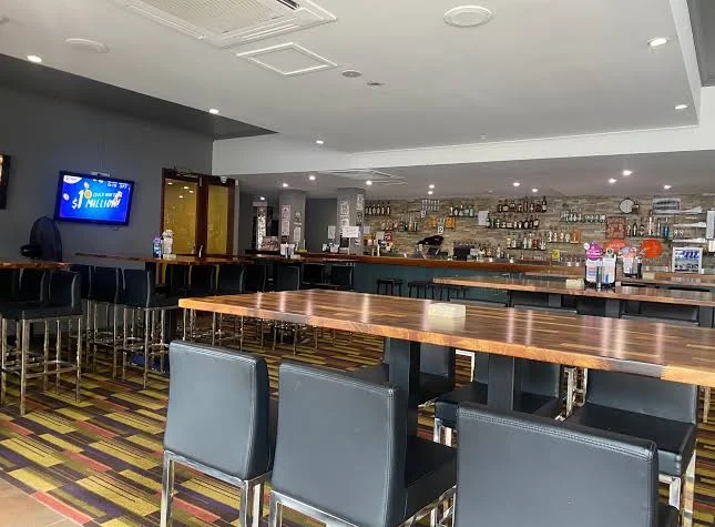 Vibe, Royal George Hotel