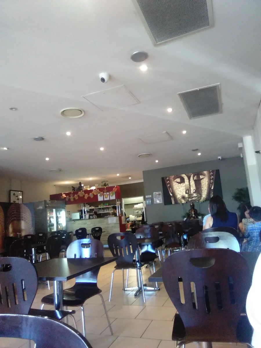 Vibe, Lucky Thai & Lao Restaurant