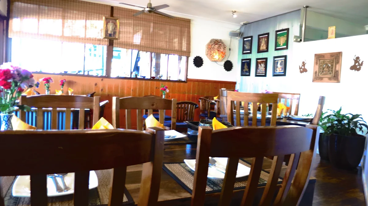 Vibe, Sukhothai Maleny