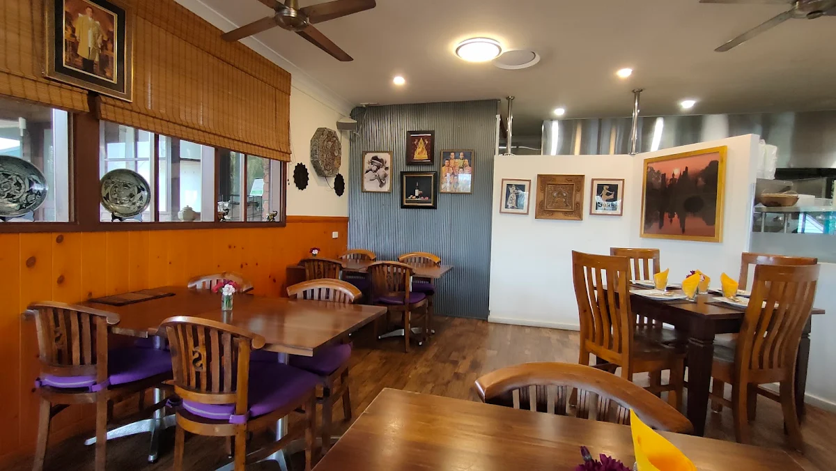 Vibe, Sukhothai Maleny