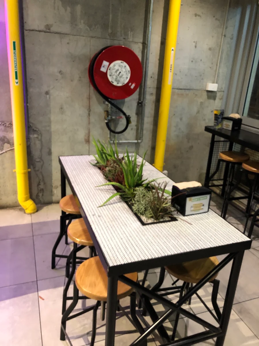 Vibe, Guzman y Gomez - Parramatta Marsden St