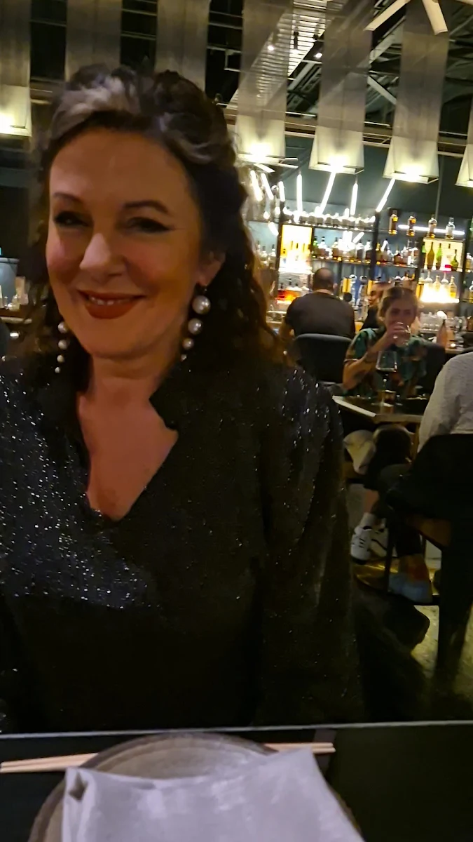 Vibe, Ora Restaurant