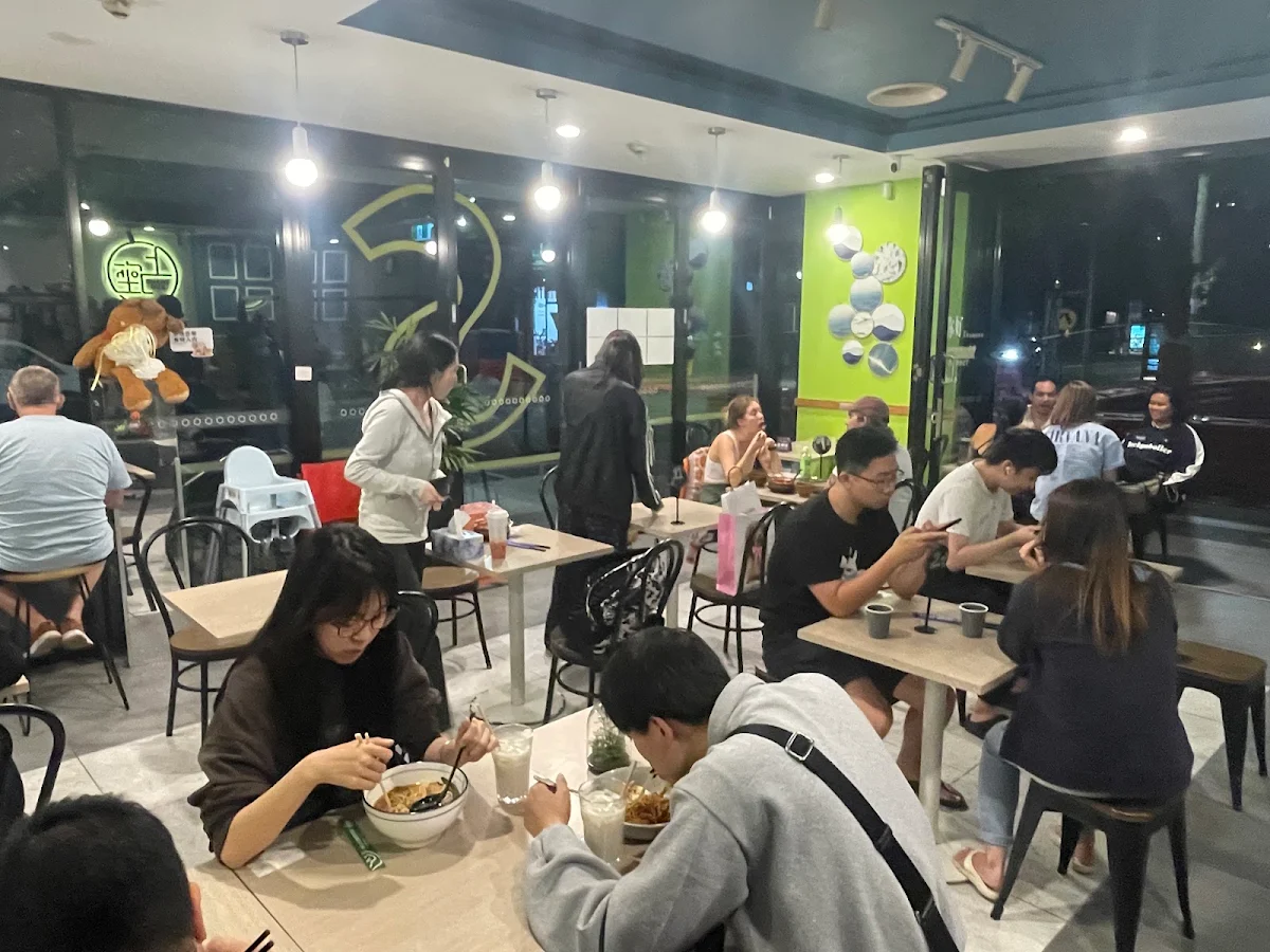 Vibe, Slurp Slurp Noodle -Yunnan