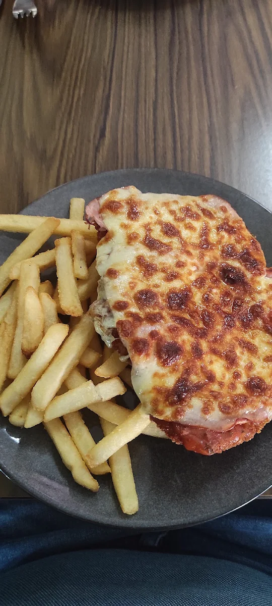 Food & drink, Liquor Legends - Lake Wallace Hotel