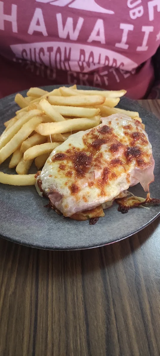 Food & drink, Liquor Legends - Lake Wallace Hotel
