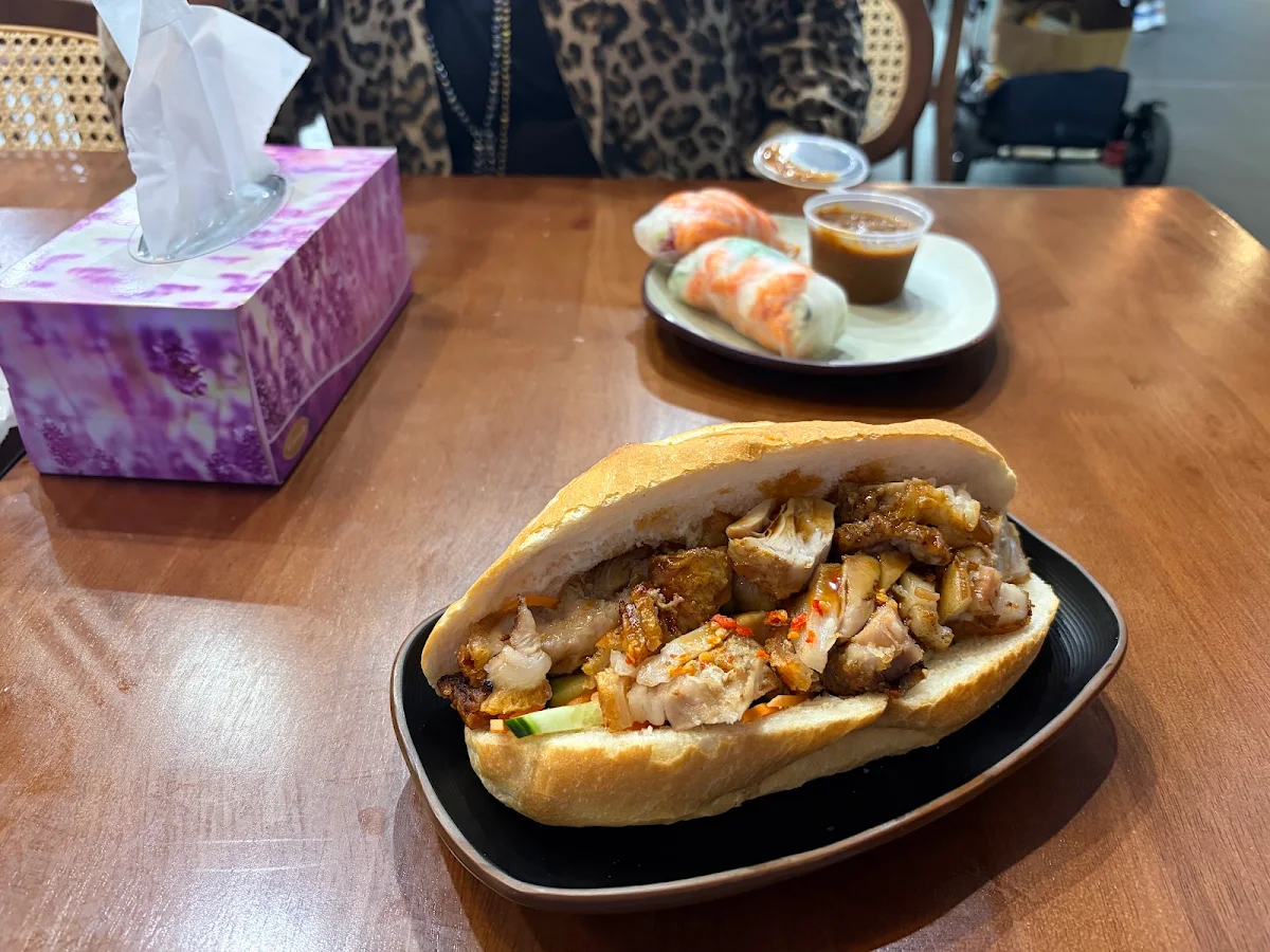 Food & drink, Bami Colonnades
