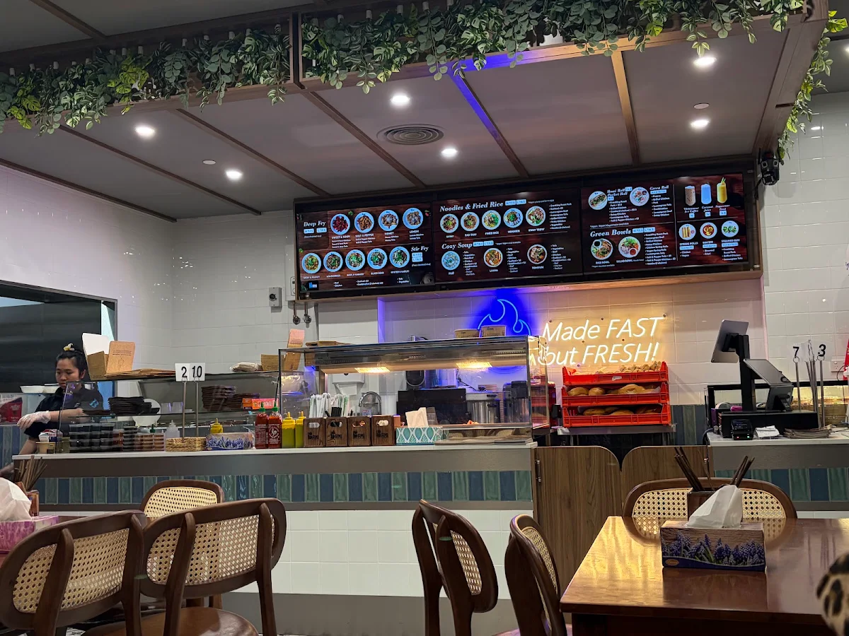Vibe, Bami Colonnades