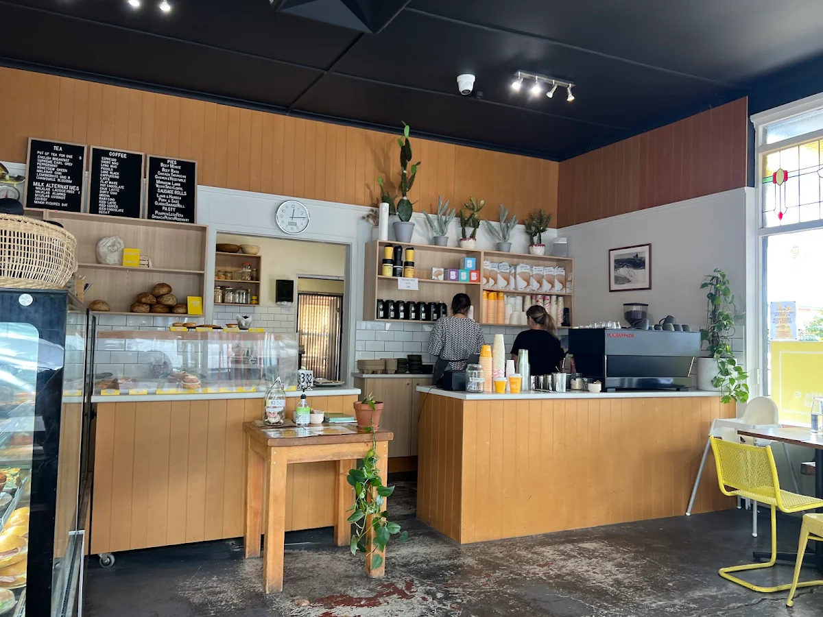 Vibe, Nettle & Knead