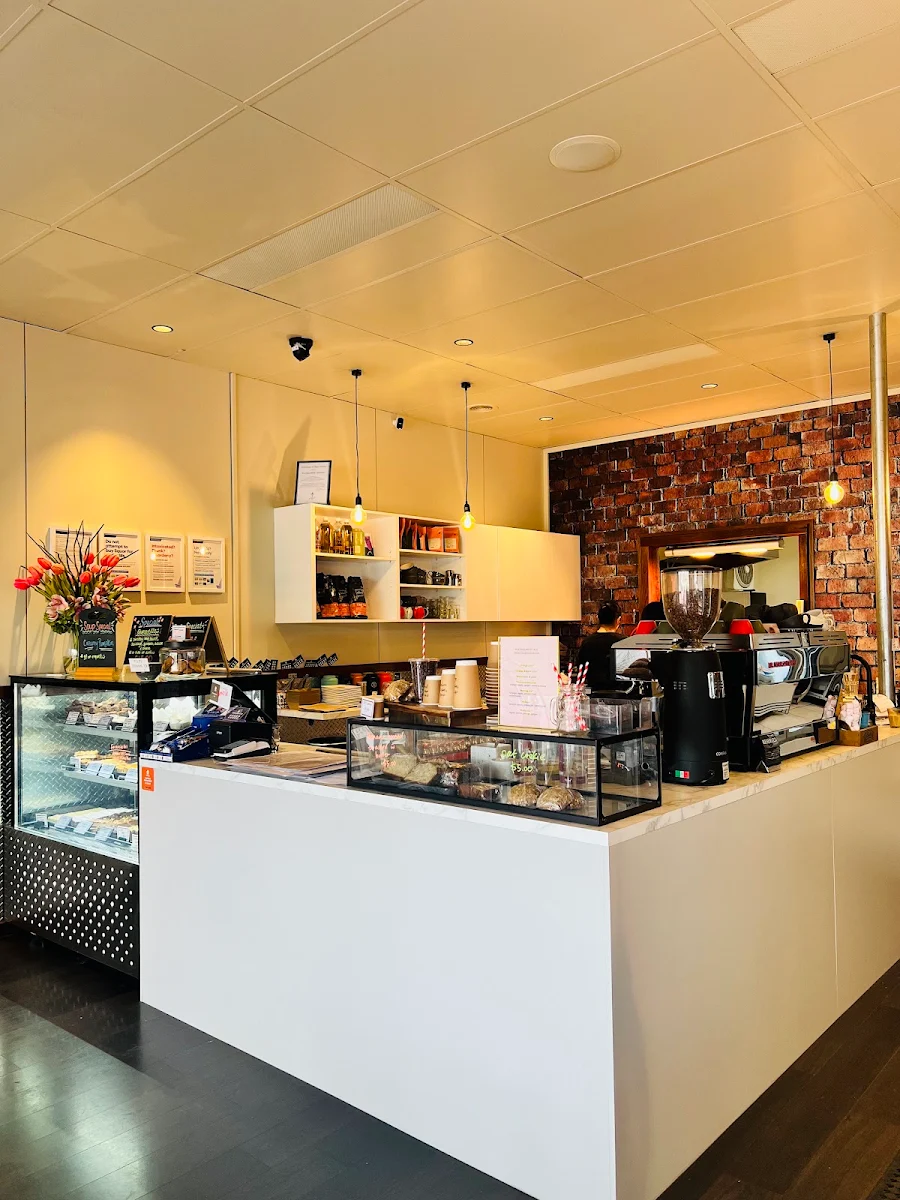 Vibe, Platinum Brew Cafe