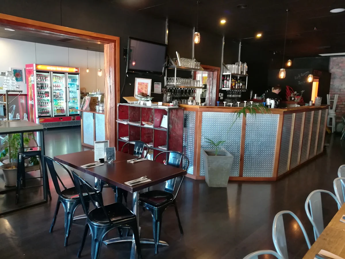 Vibe, Platinum Brew Cafe