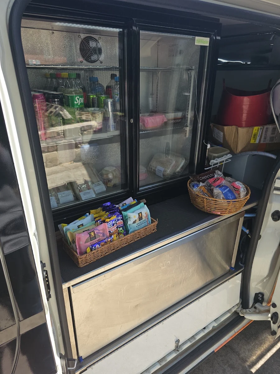 Vibe, Gloria Jeans Mobile Coffee Van Queanbeyan