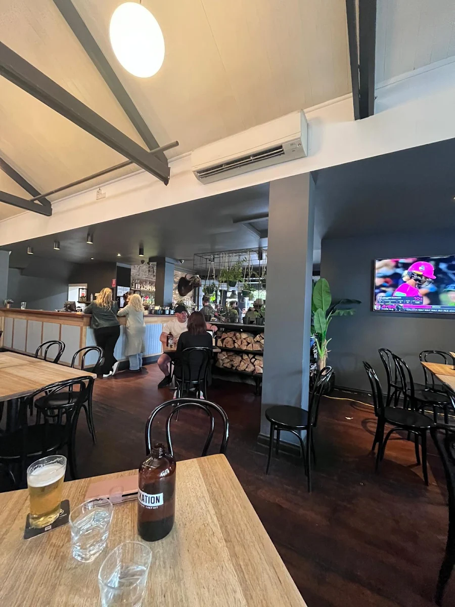 Vibe, Limerick Arms Hotel