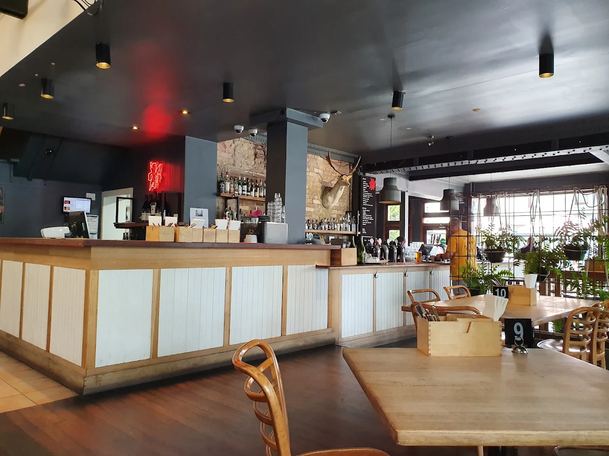 Vibe, Limerick Arms Hotel