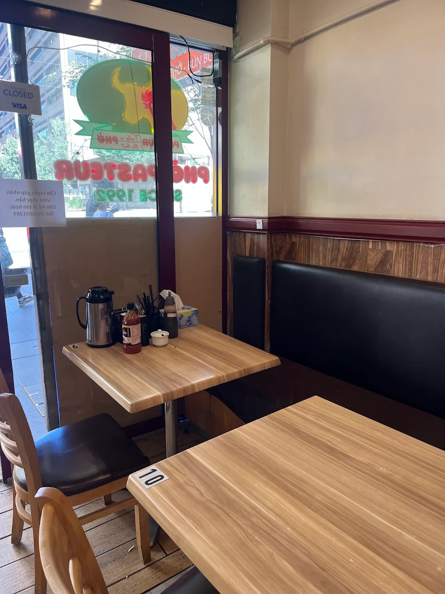 Vibe, Pho Pasteur