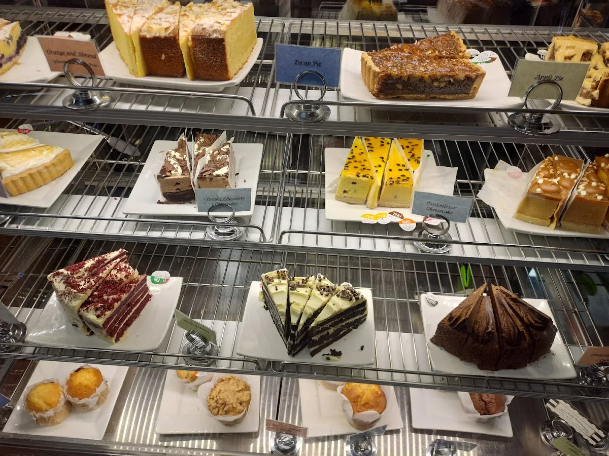 Vibe, Lou's Cafe Restaurant