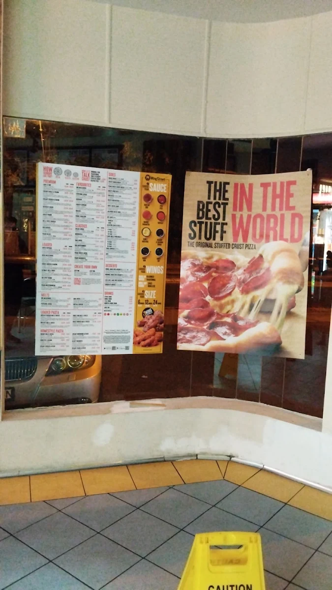 Menu, Pizza Hut Plympton