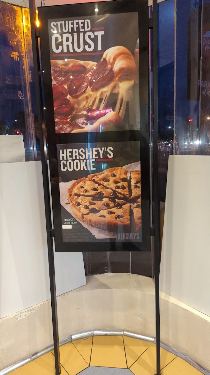 Menu, Pizza Hut Plympton