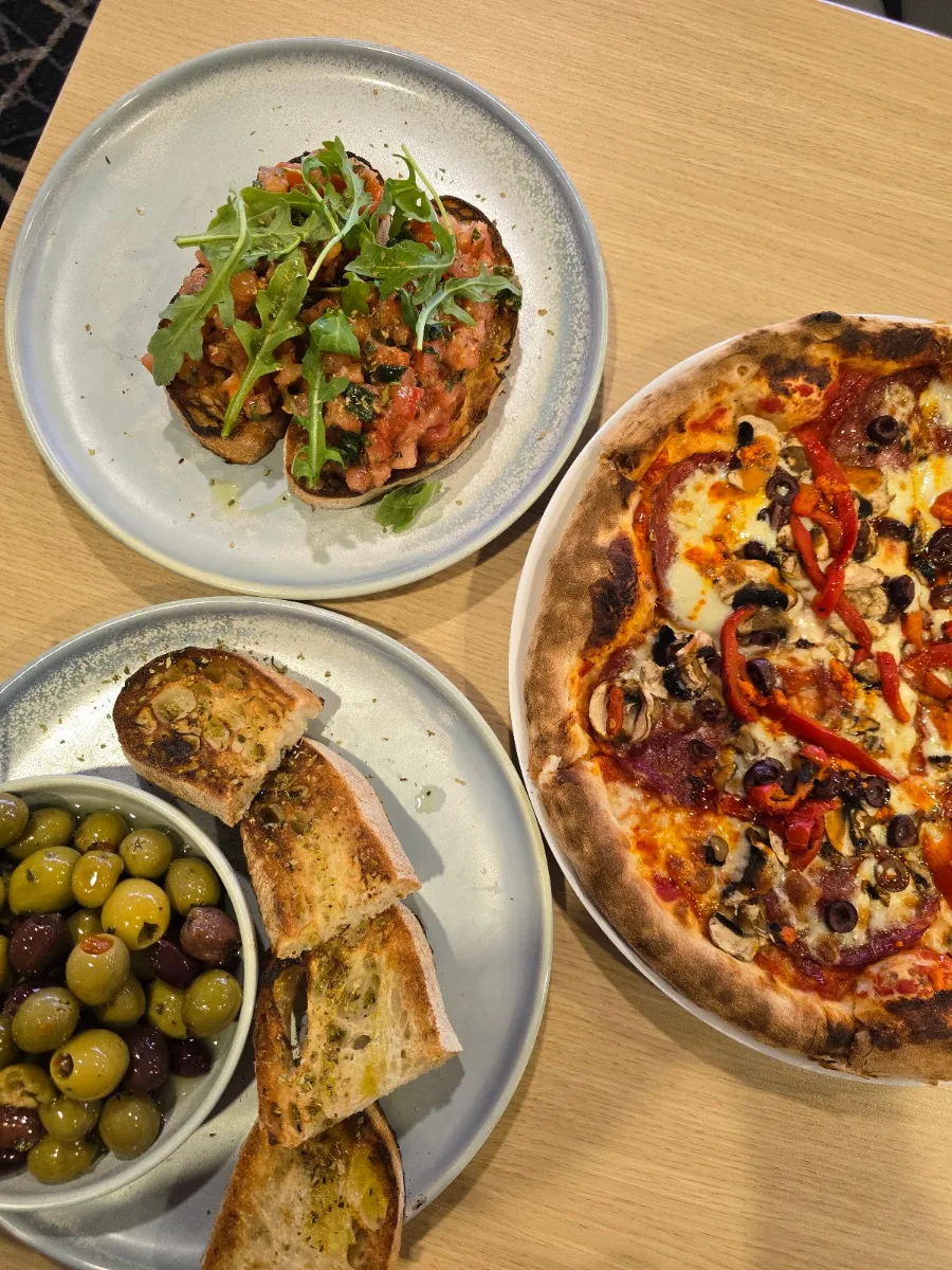 Food & drink, Bella Sicily Pizzeria