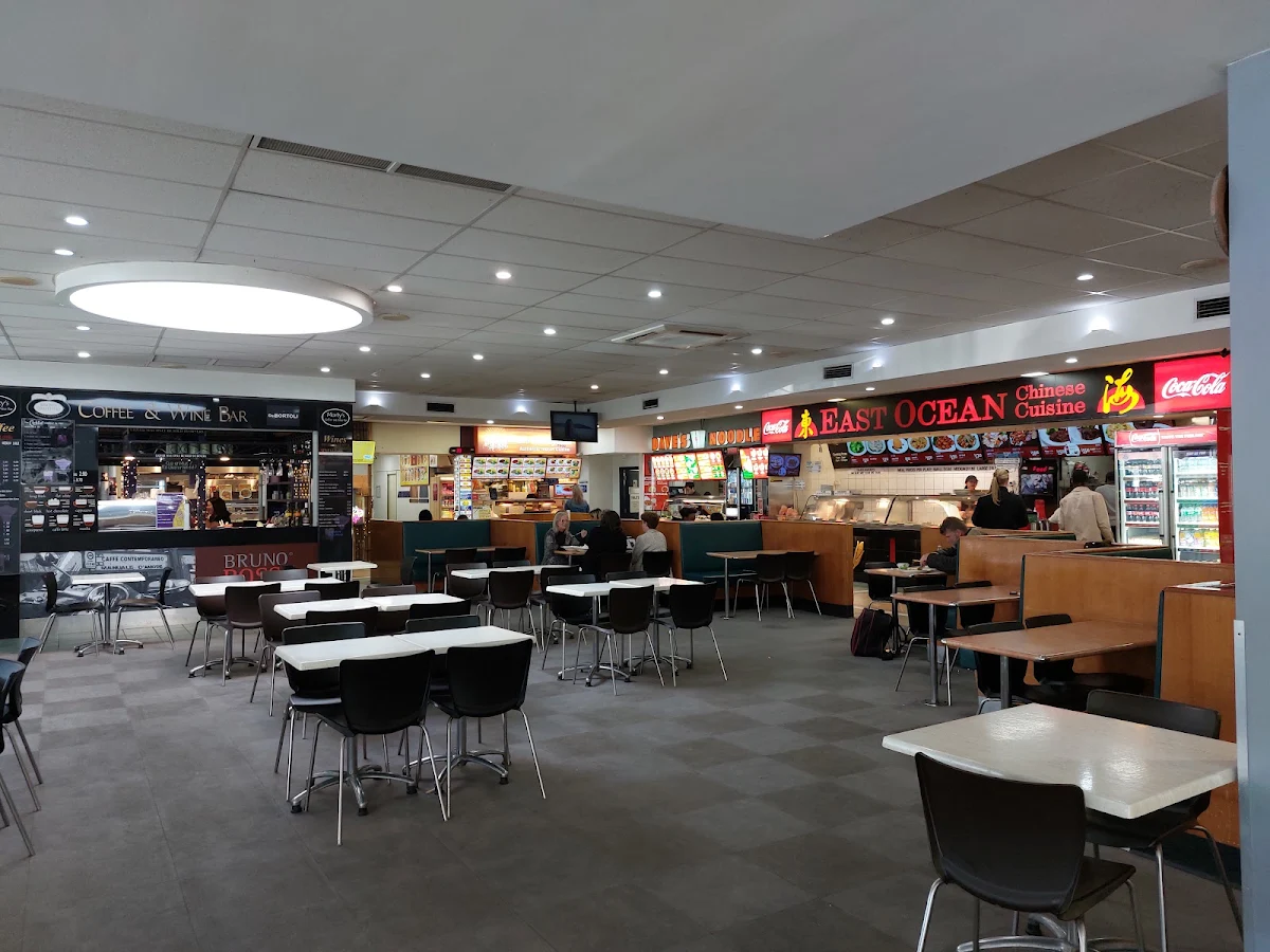 Vibe, Morty's Food Court