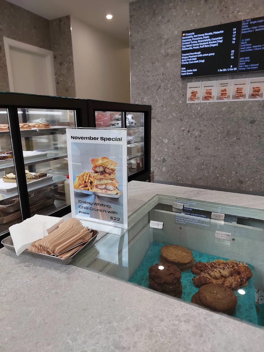 Vibe, Good Boys Deli