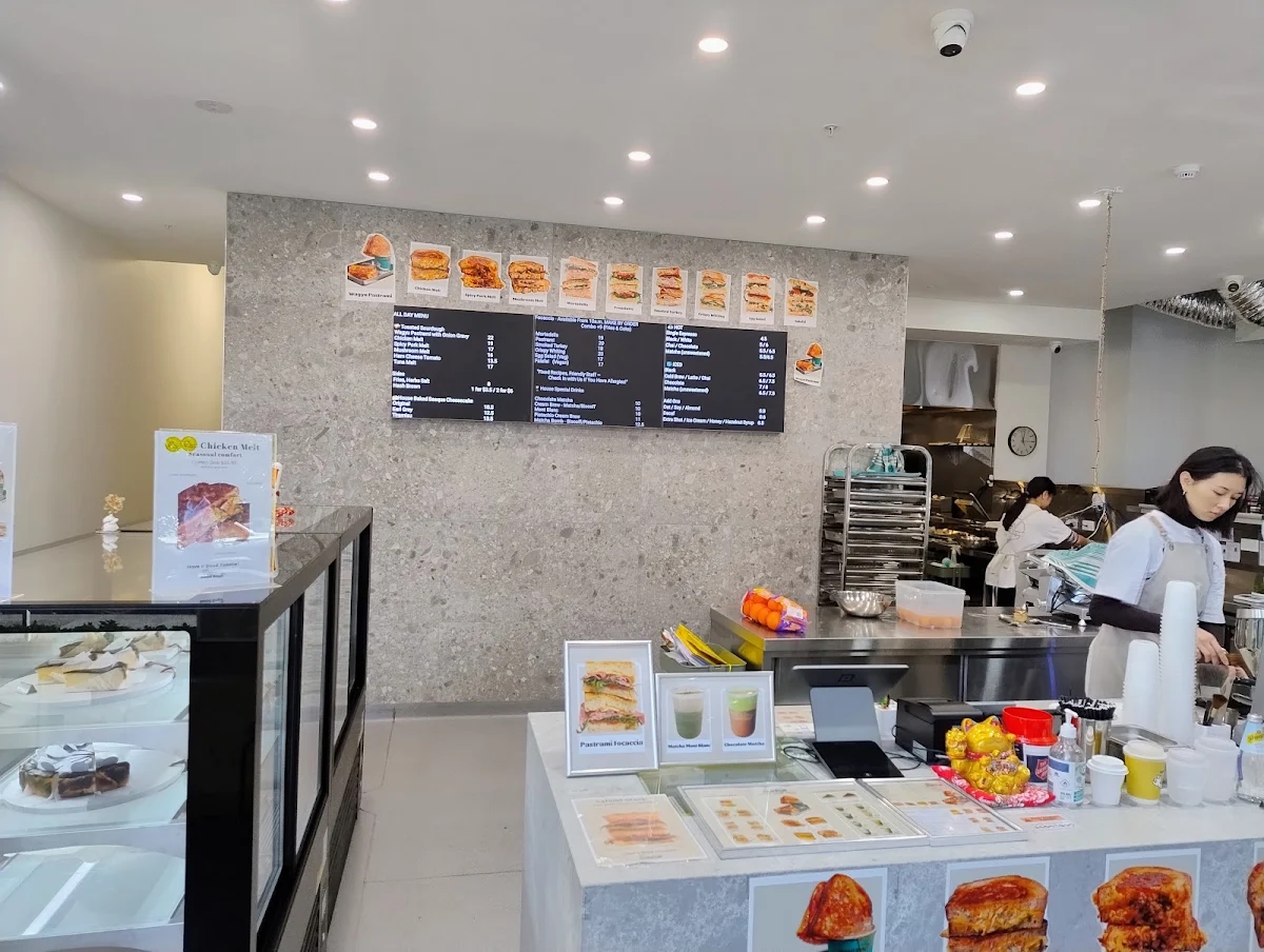 Vibe, Good Boys Deli