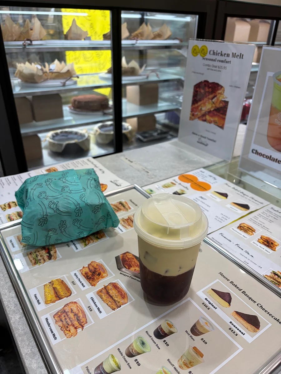 Vibe, Good Boys Deli