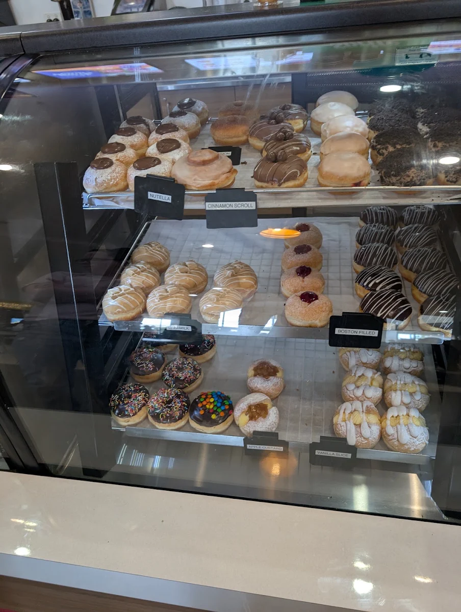 Vibe, Karl's Donuts